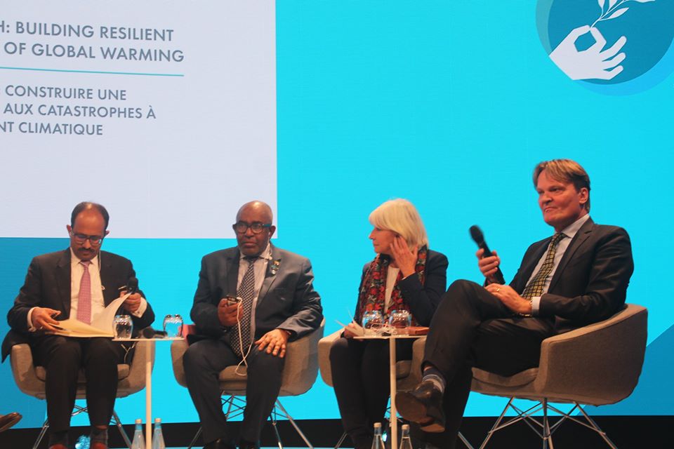 image Azali au Forum de la Paix « Des esclaves Makua et de leurs descendants aux Comores » pour enrichir la bibliothèque du Forum de Paris sur la Paix